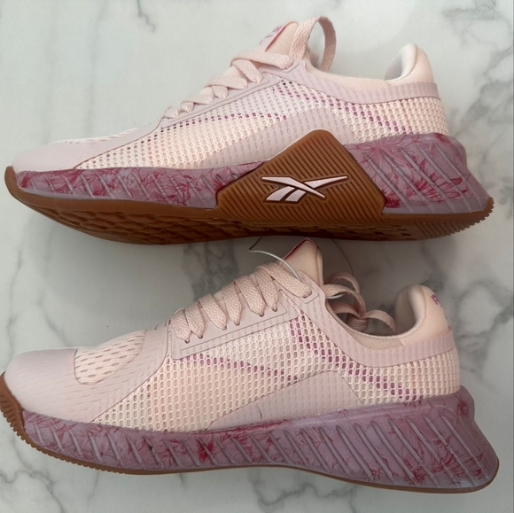 Reebok Light Pink Sneakers Women's 6.5 (37) For Training - Picture 4 of 11